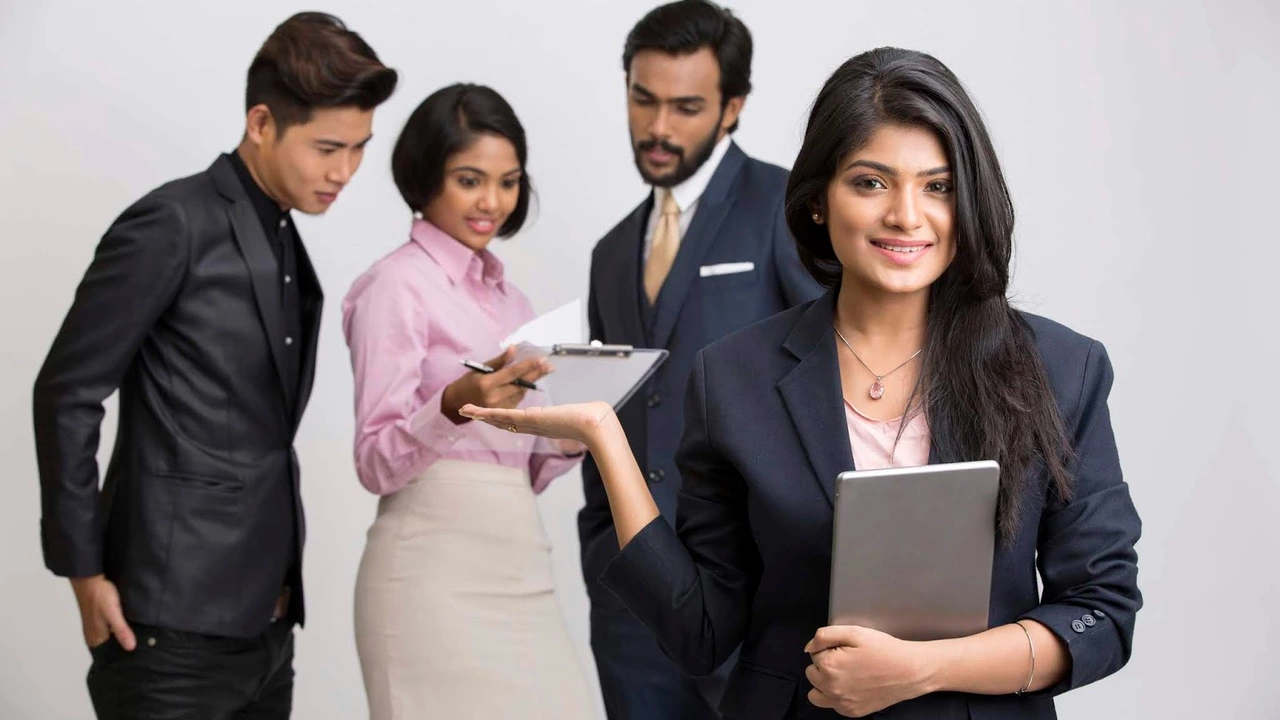 Can an Indian HR professional find jobs in Canada?